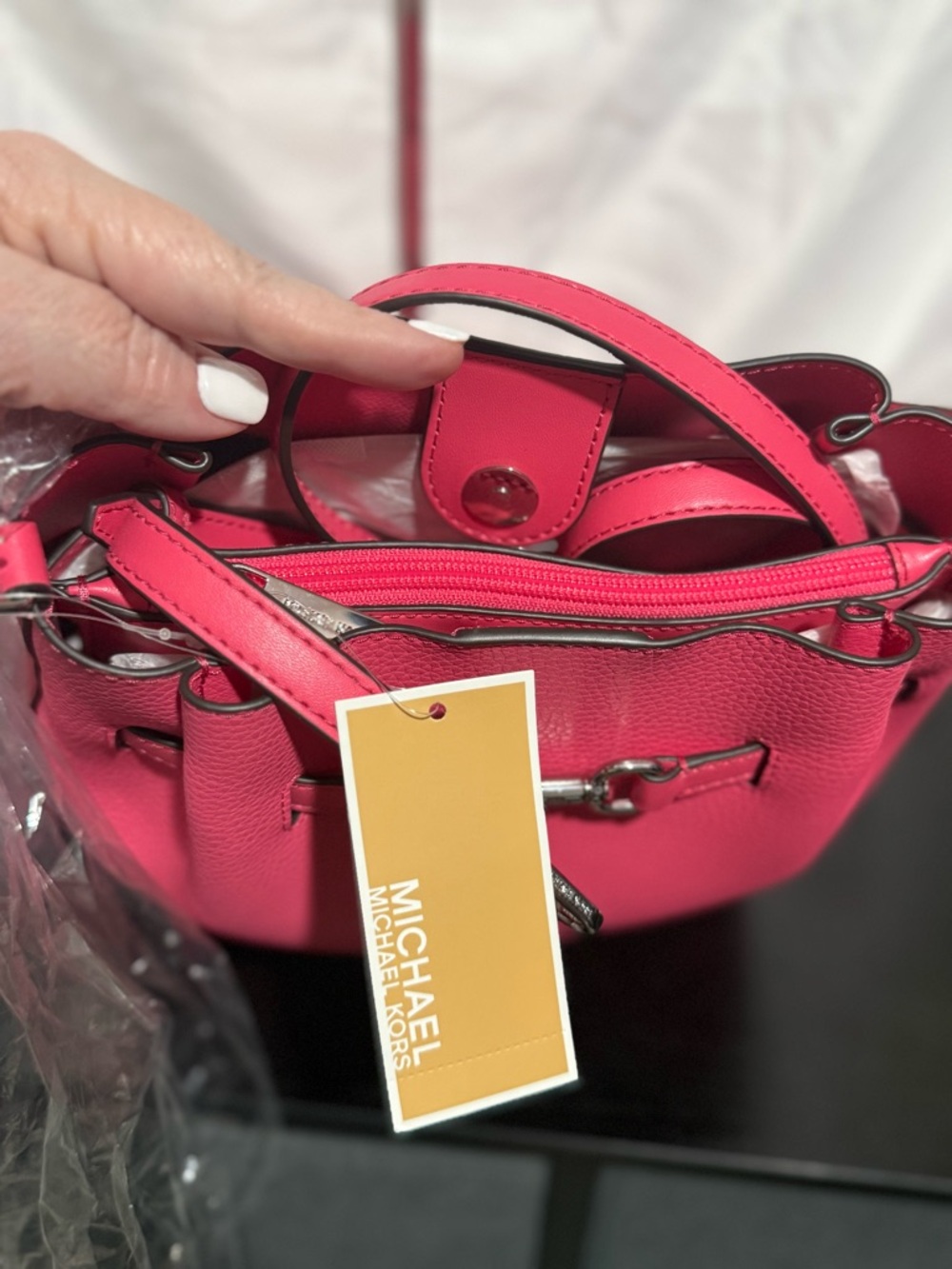 Michael Kors Pebbled Leather Bucket Bag Berry Pink | NWT | Silver Hardware - Picture 2 of 2